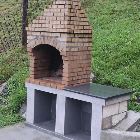 Vivienda Turistica El Pico アパート